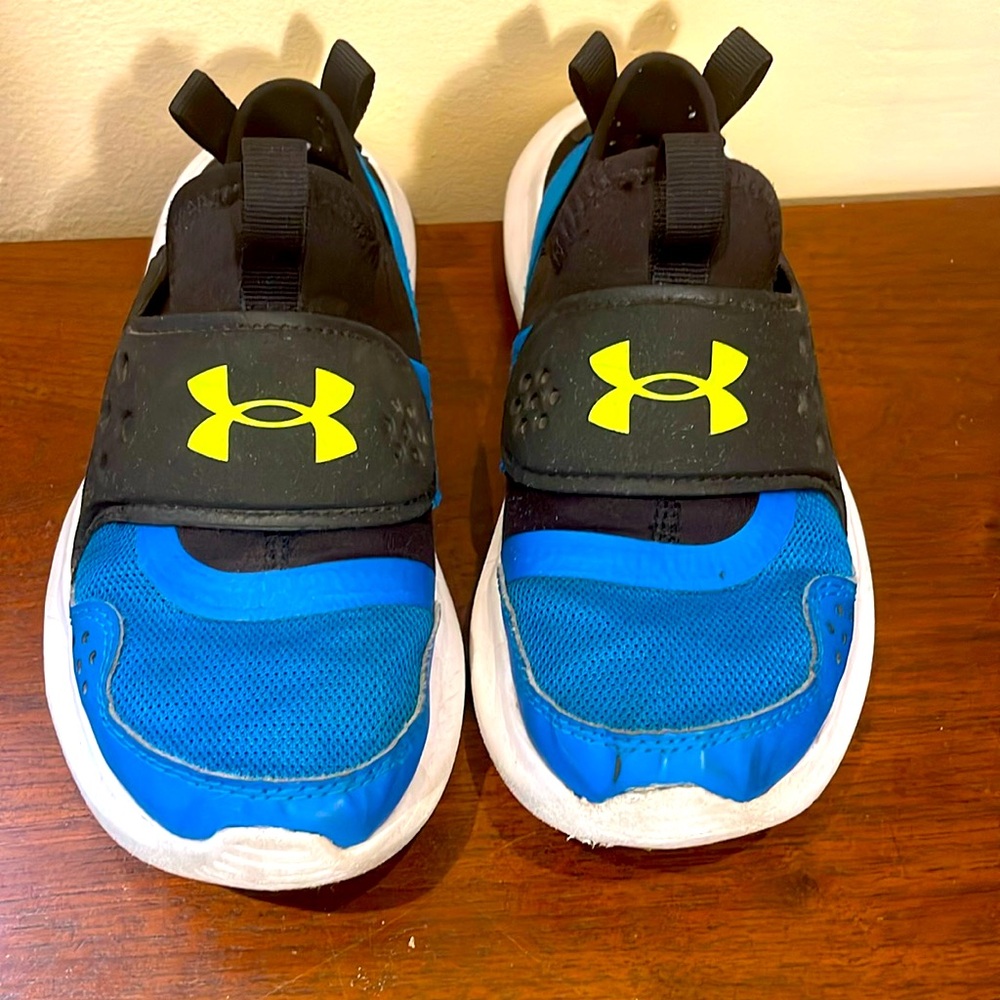 Boys sneakers